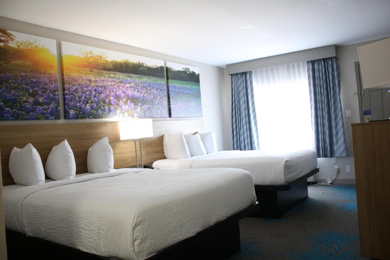 Days Inn By Wyndham Waco University Area Dış mekan fotoğraf
