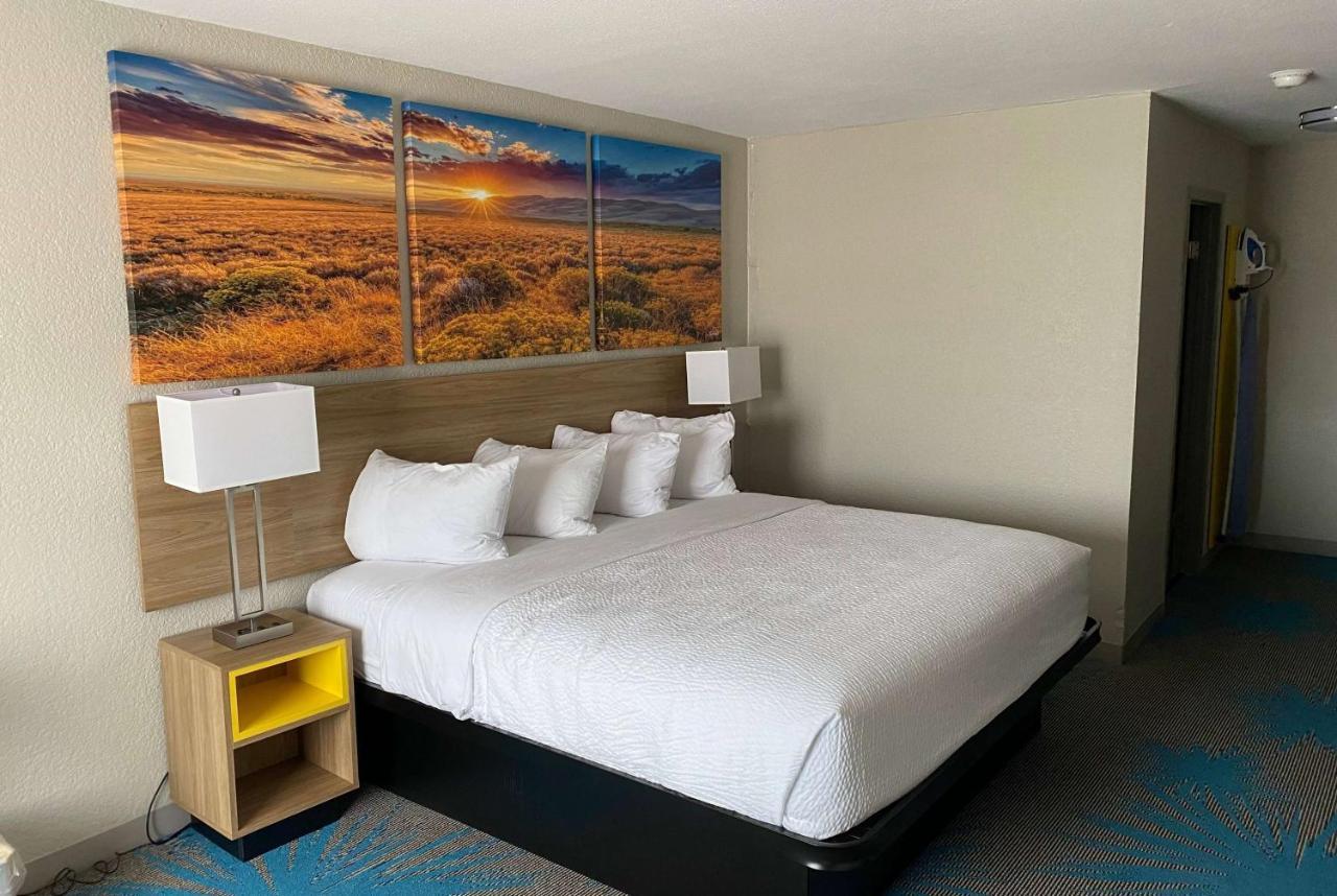 Days Inn By Wyndham Waco University Area Dış mekan fotoğraf