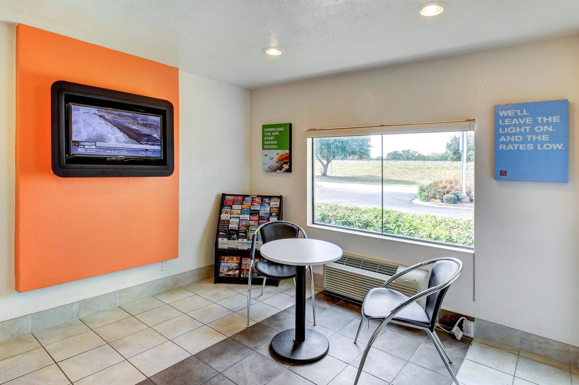 Days Inn By Wyndham Waco University Area Dış mekan fotoğraf