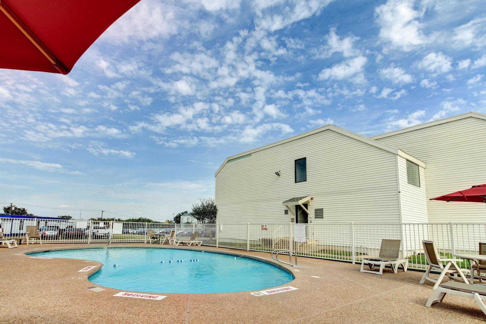 Days Inn By Wyndham Waco University Area Dış mekan fotoğraf