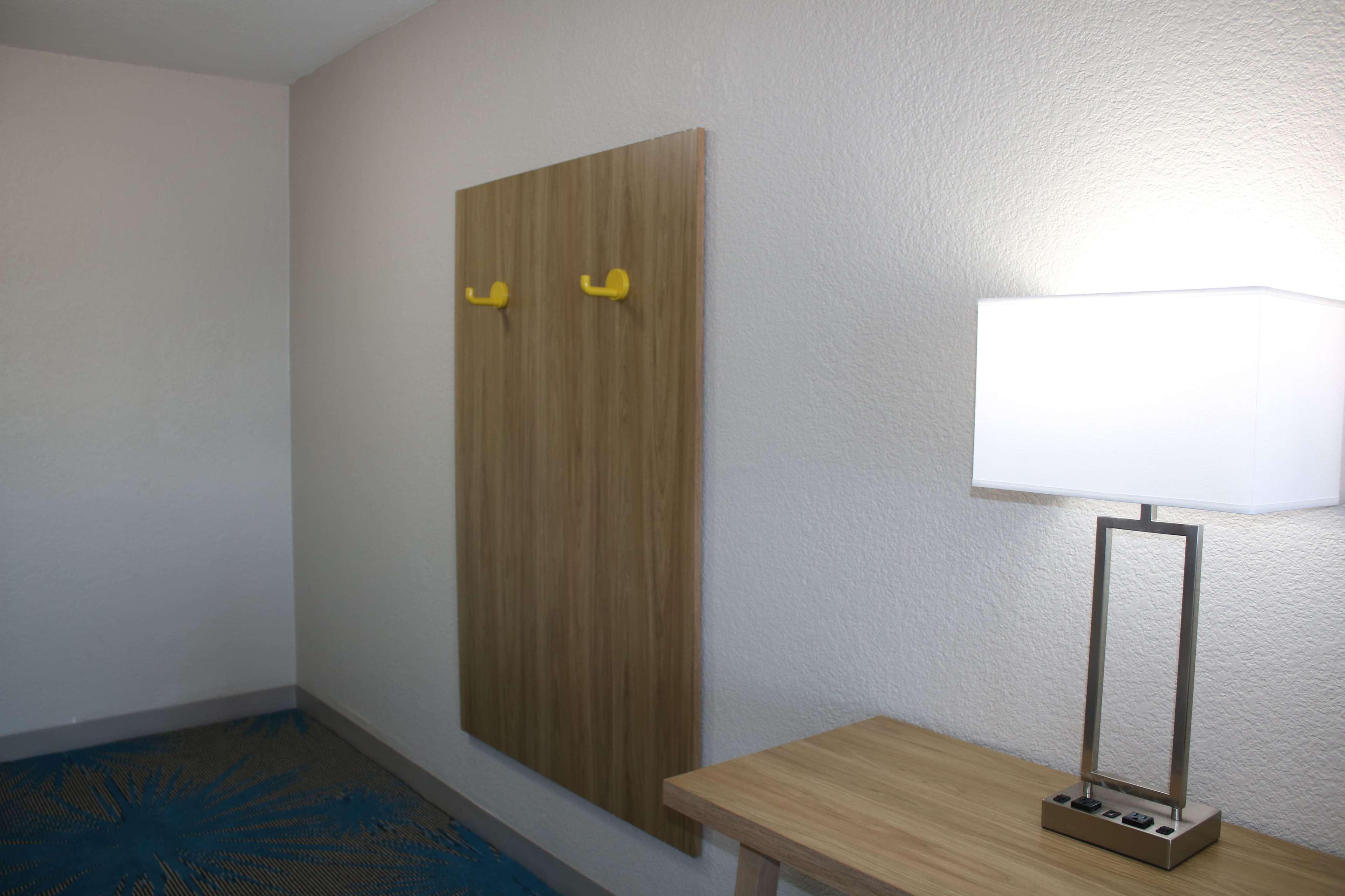 Days Inn By Wyndham Waco University Area Dış mekan fotoğraf