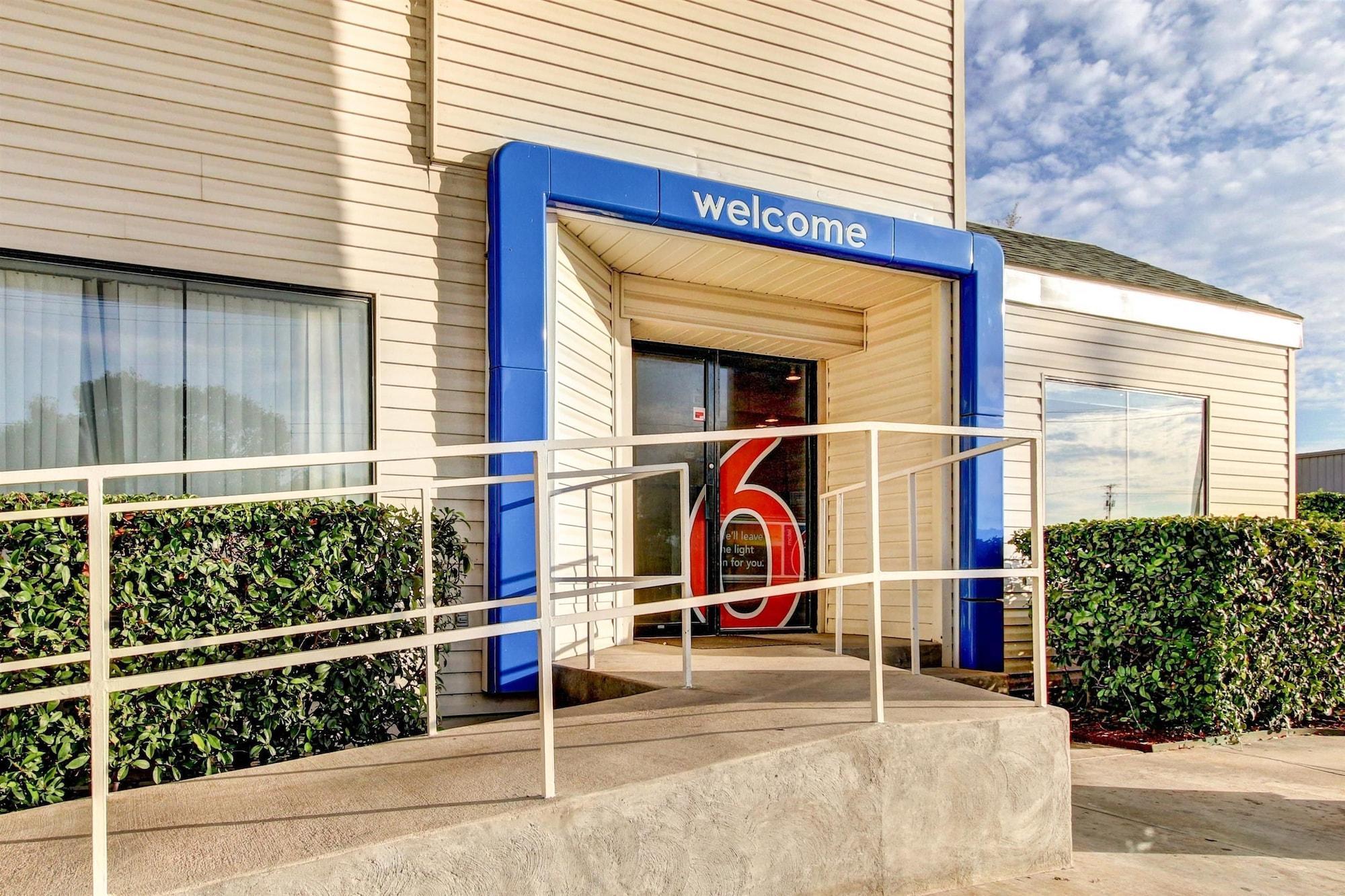 Days Inn By Wyndham Waco University Area Dış mekan fotoğraf