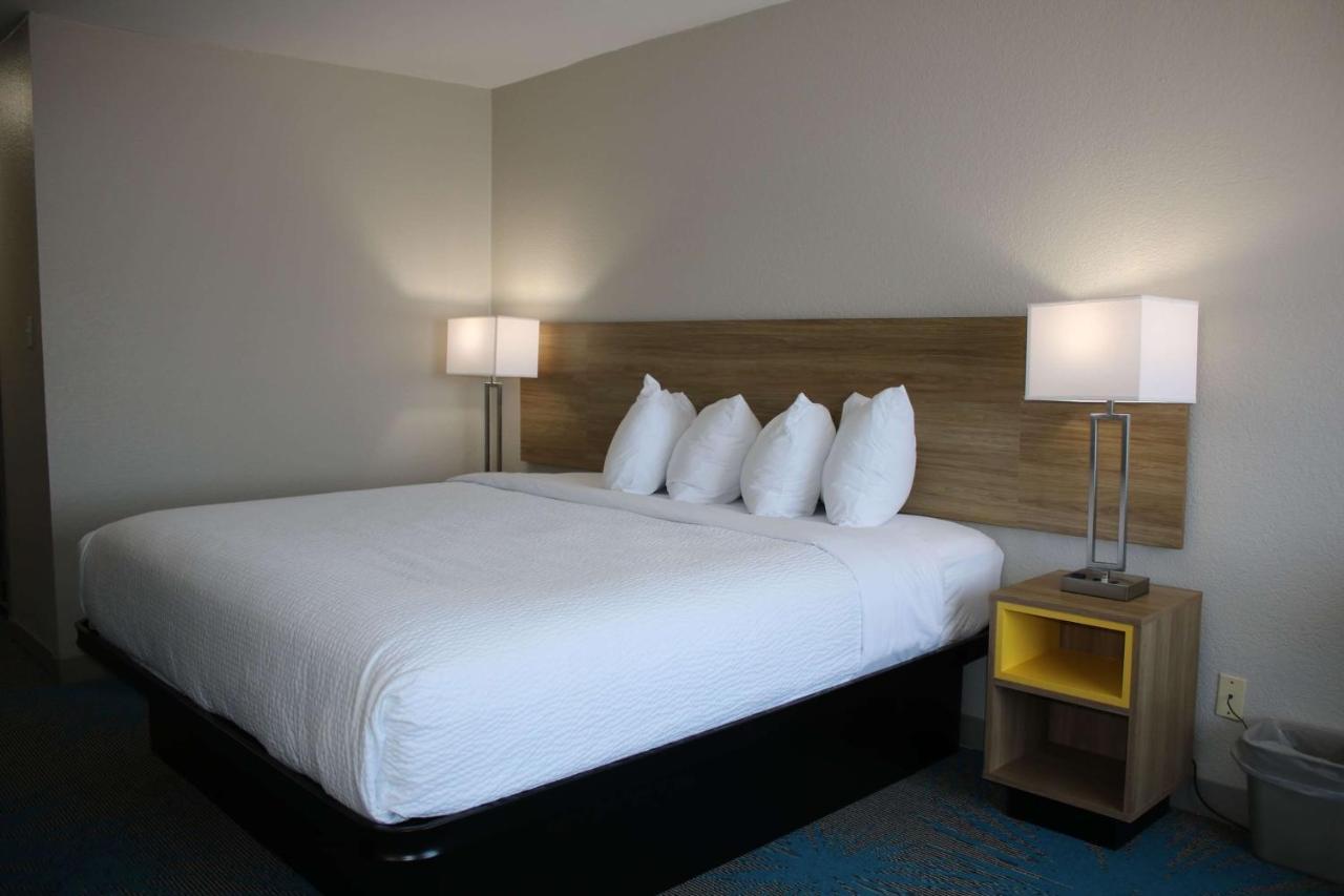 Days Inn By Wyndham Waco University Area Dış mekan fotoğraf