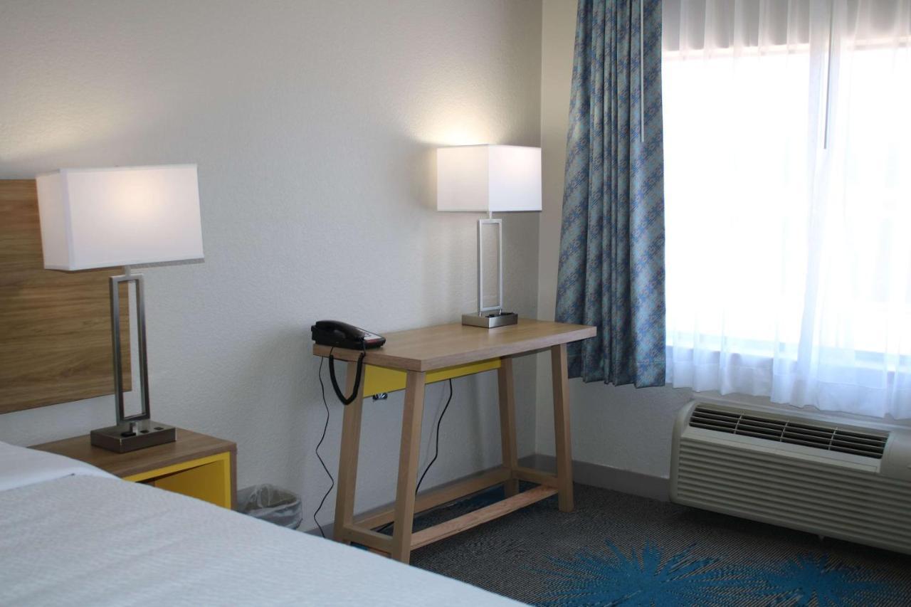 Days Inn By Wyndham Waco University Area Dış mekan fotoğraf