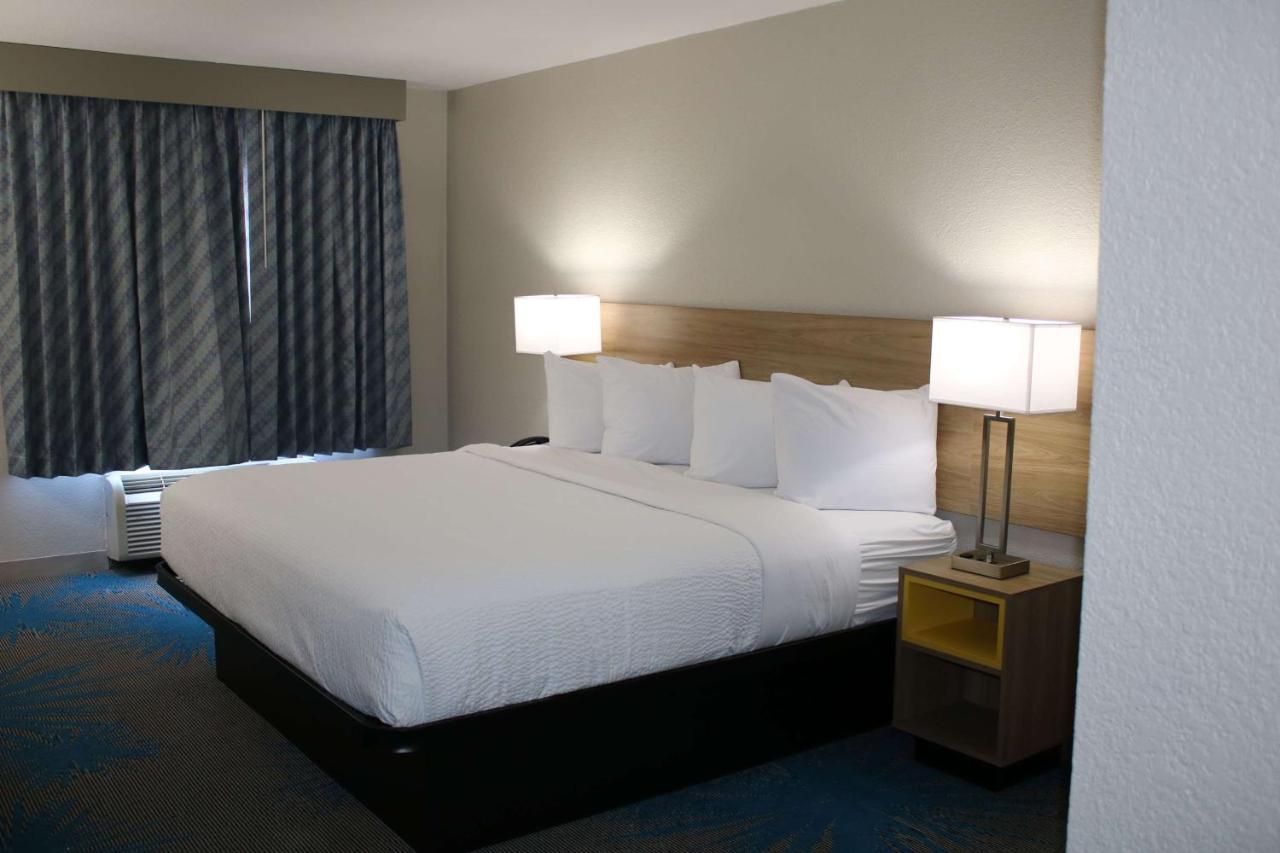 Days Inn By Wyndham Waco University Area Dış mekan fotoğraf